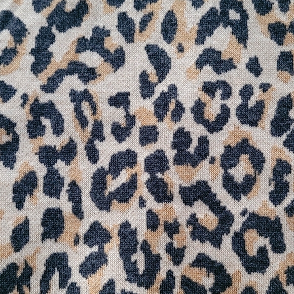 NWOT J.Crew warm and cozy merino wool sweater - Picture 3 of 6